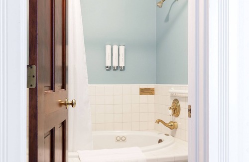 Downtown Bed & Breakfast | Garden Street Inn, A Kirkwood Collection Hotel