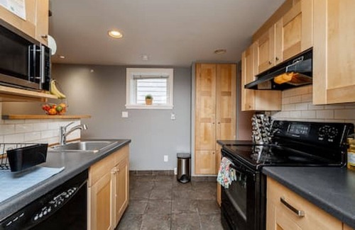 Hastings House | Garden suite on Trinity Street