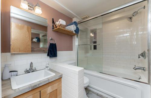 Hastings Apartment | Garden suite on Trinity St