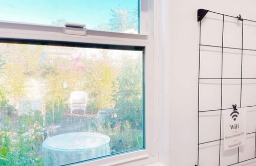 El Monte Apartment | Garden View Private Bedroom