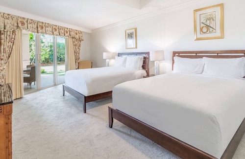 Seven Mile Beach Condo | Garden View Residence 103 Located at The Ritz-carlton by Redawning