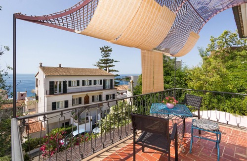 San Agustin Villa | Garden villa with sea views. 5 min drive from Palma downtown walking to beach