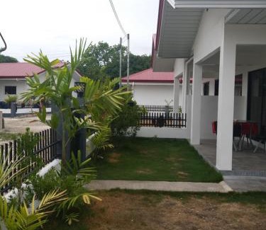 Moalboal Hotel | Garden Village Resort