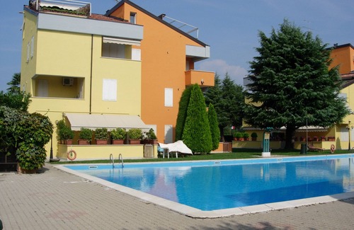 Lugana Apartment | Garden Ville apartment, two-room apartment in residence with pool and garden