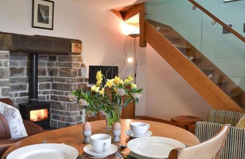 Westleigh House | Gardener's Cottage - Ukc4299