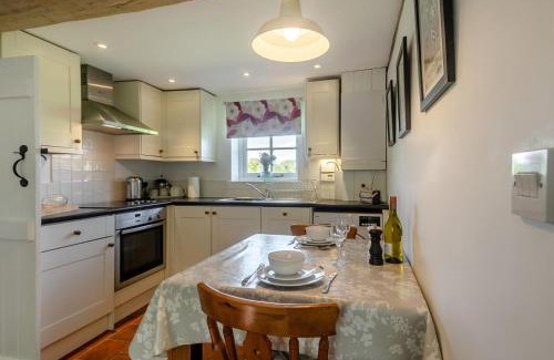 Great Bealings House | Gardeners Cottage