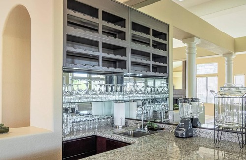 Foothills House | Gardenesque oasis getaway w/cooling water misters