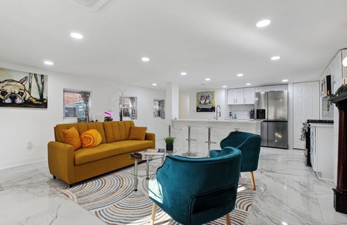 Shaw House | GardenLevel 4BR/2.5BA-Parking+By Convention Center