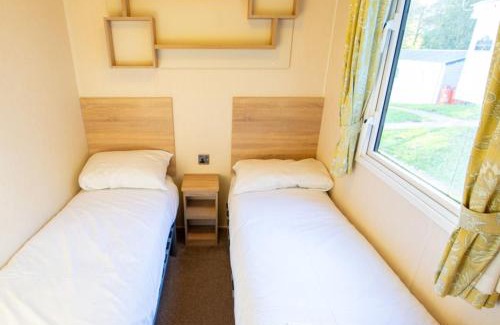Hastings Resort | Gardens 3 - Coghurst Hall Hastings