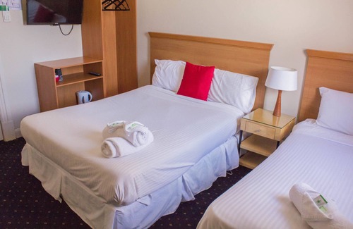 Blackheath Hotel | Gardners Inn Hotel
