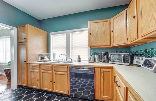 Garfield Heights House | Garfield Heights Home: 13 Mi to Cleveland!