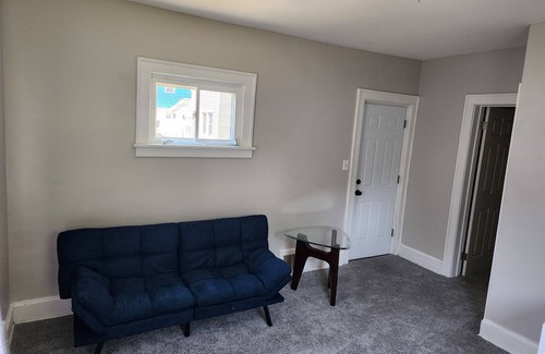 Garfield Heights House | Garfield heights/Pet friendly/lots of things to do