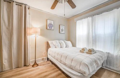 Vollintine-Evergreen House | Garland Haven Hideaway Unit B