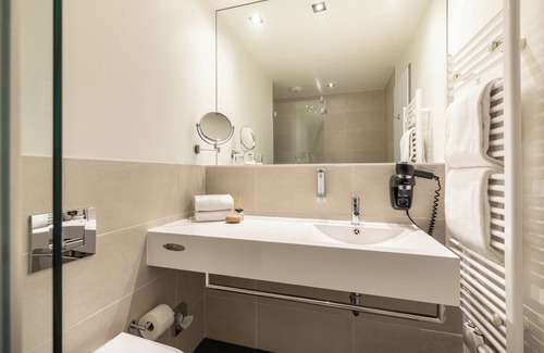 Friedrichshain-Kreuzberg Hotel | Garner Berlin - Mitte, an IHG Hotel