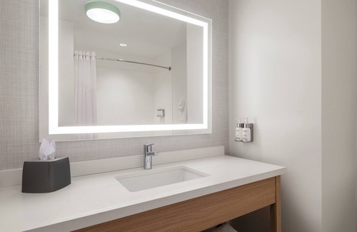 Brookings Hotel | Garner Hotel Brookings by IHG