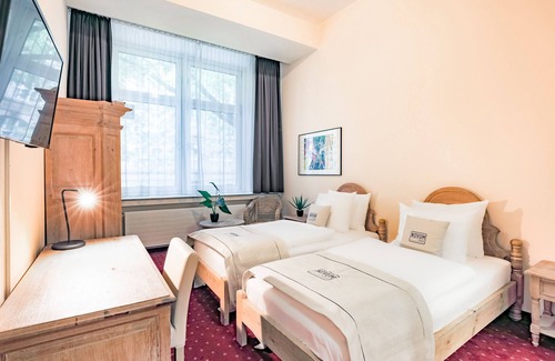 Stadtmitte Hotel | Garner Hotel Dusseldorf Main Station by IHG