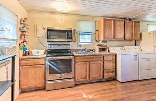 Pineland Cottage | Garnett Cottage < 1 Mi to Savannah River!