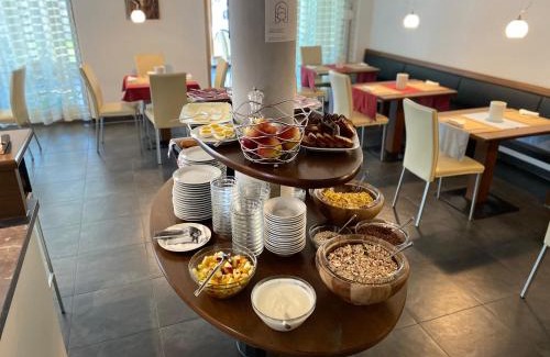 San Candido Hotel | Garni - Hotel Am Burghuegel