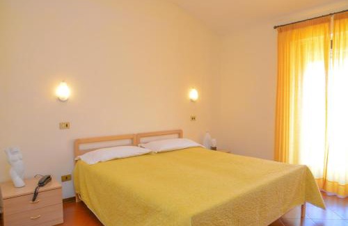 Torri del Benaco Hotel | Garni Onda
