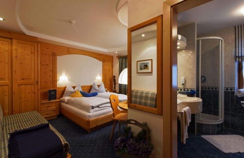 Corvara in Badia Bed & Breakfast | Garni Raetia