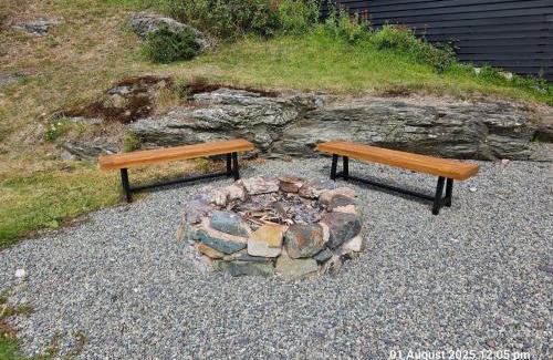 Holyhead House | Garreg Hen