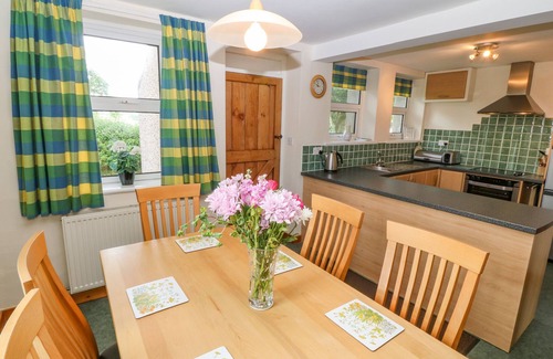 Garn Fadryn Cottage | Garreg Lwyd Farm