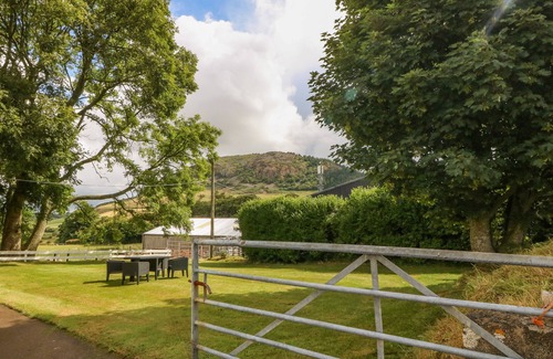 Garn Fadryn Cottage | Garreg Lwyd Farm