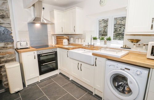 Tanygrisiau Cottage | GARREG LWYD, family friendly, country holiday cottage in Tanygrisiau