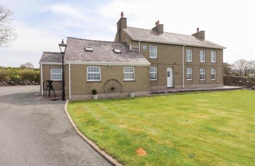 Penygroes House | Garreg Wen Isaf Bach