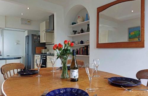 Barmouth House | Garreg Wen - White Stone, family holiday home