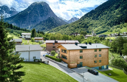 Brand Apartment | Gartenappartement de Luxe