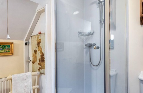 Betws-Y-Coed House | Garth Dderwen Guest House