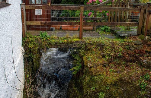 Dolwyddelan House | Garthfain - Two Bedroom House, Sleeps 4