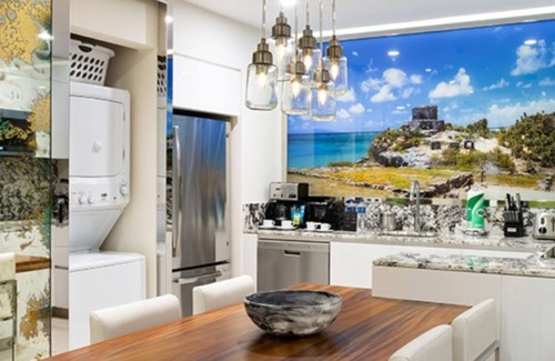 Downtown Cancun Resort | Garza Blanca CANCUN - one bedroom suite available Dec 9th - 13th. nRoom only