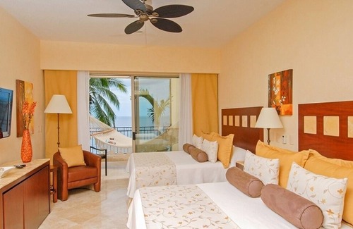 Amapas Resort | Garza Blanca Resort is a 5-star resort with amazing amenities for New Years 2024