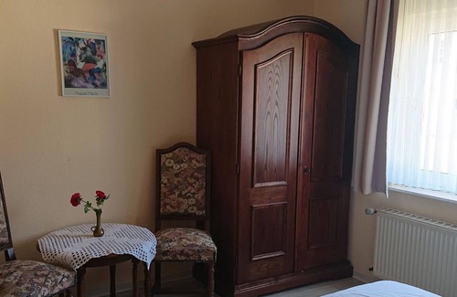 Enkirch Cottage | Gasthaus zum Weinstock - double room, shower, WC