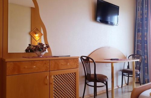 Burgau House | Gasthof Janits