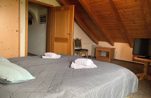 Saaldorf-Surheim House | Gasthof Sonnenheim Saaldorf