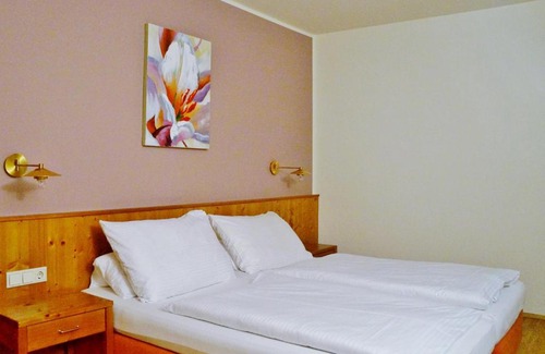 Eugendorf House | Gasthof zur Strass