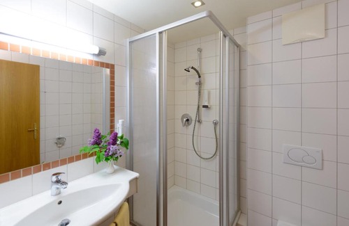 Eugendorf House | Gasthof zur Strass