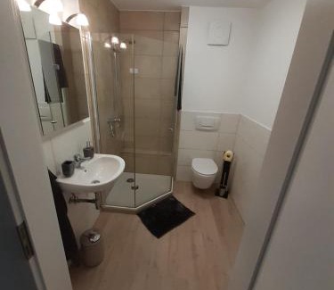 Niederkalbach Apartment | Gastwirtschaft & Metzgerei zur Linde