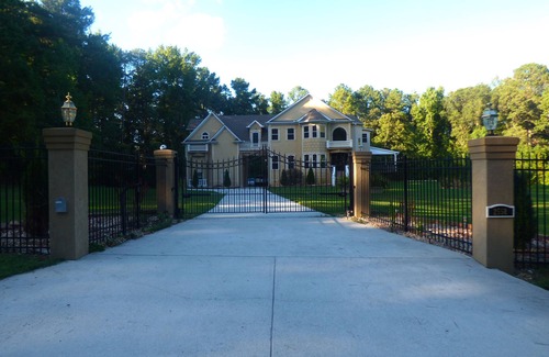 Stone Mountain House | Gated 5BR/4.5BA House - Internet and Grill
