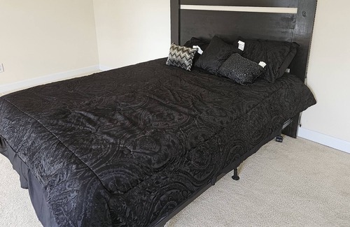 Olivia House | Gated community Home! Golf course & more