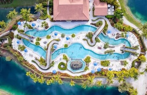 Naples Condo | Gated Community/Lazy River/Pool/Tennis/Granite/Tile/Lanai with Kitchen