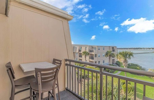 Gulf Stream Estates Condo | Gated, Dock & Beach Access, Fast Wi-Fi