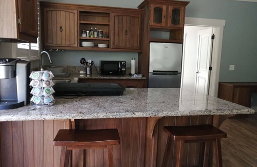El Dorado Hills House | Gated Family Friendly Waterfront Guest Suite