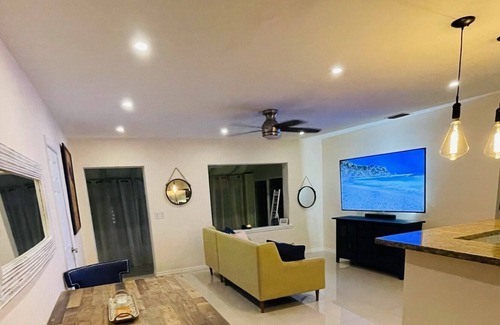 Citrus Isles Boat Rental | Gated & fully private house w/ backyard keys bar