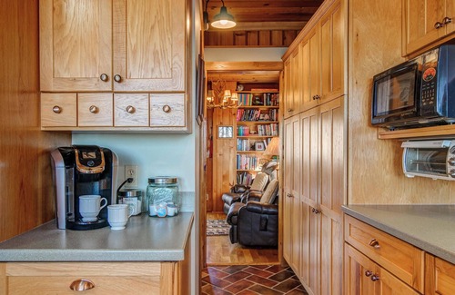 Tate Cabin | Gated Golf & Lake community - North GA Mountains!