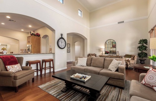 Talon Retreat House | Gated Grayhawk | No Steps w/2 Car Garage Golfers