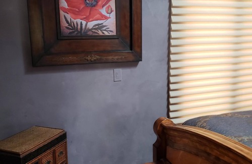 Albuquerque House | Gated Guest House near Rio Grande